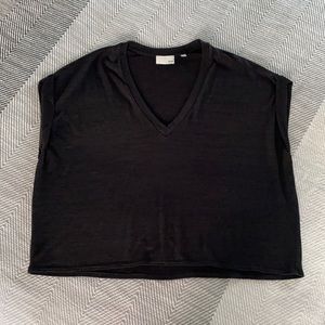 🖤 Aritzia Wilfred Free boxy crop top